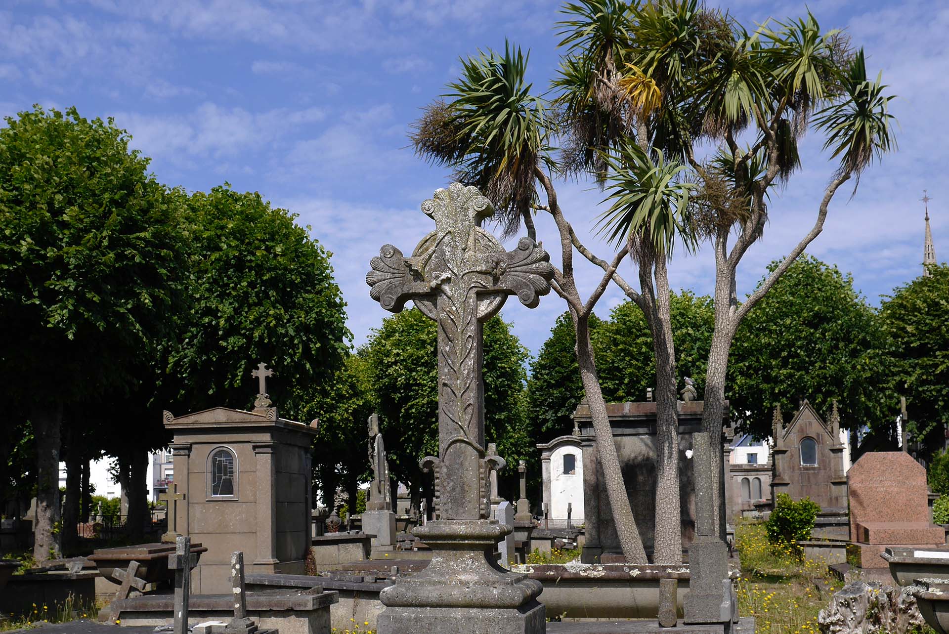 Tombes du cimetière St Martin Brest France Graves in St Martin cemetery Brest France